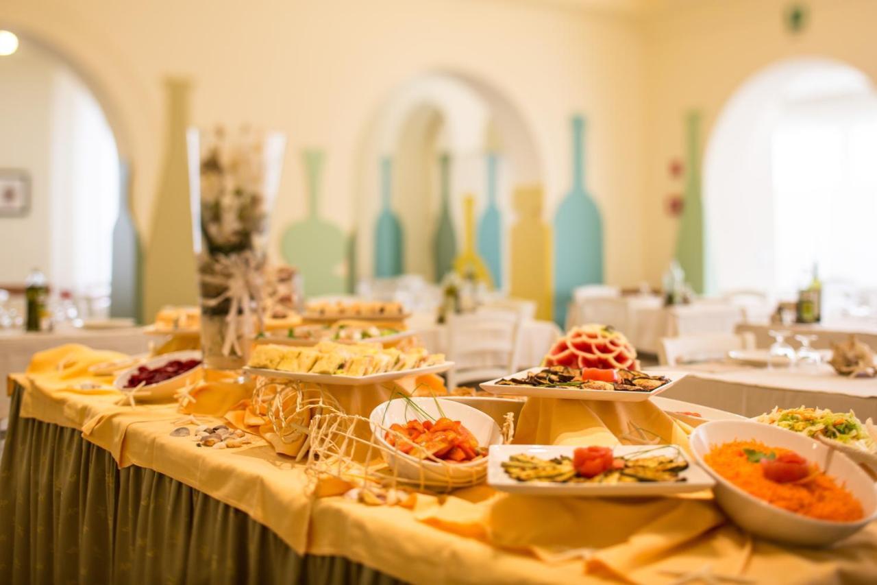 Hotel Trieste Cesenatico Buitenkant foto