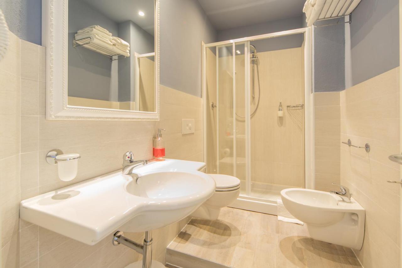 Hotel Trieste Cesenatico Buitenkant foto